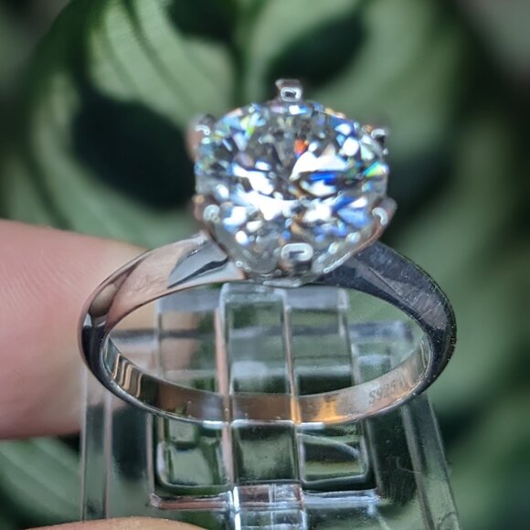 New 3 carat Round Brilliant Cut Solitaire Engagement Ring - Picture 8 of 15